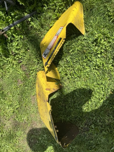 John deere ride mower - on,