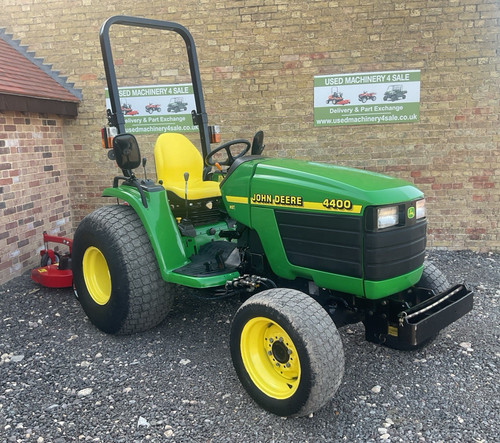 John deere 4400 - deere, compact